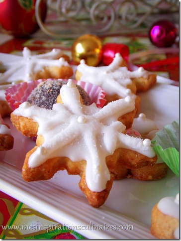 Biscuits de noel décorés flocons de neige