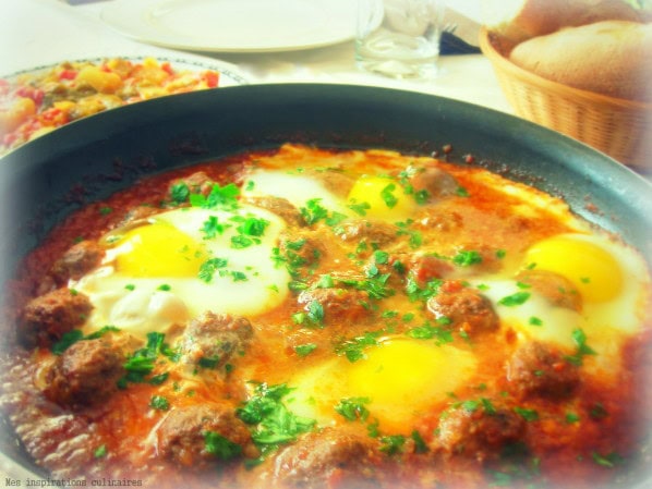 cuisine marocaine tajine de kefta aux oeufs