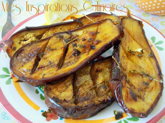 Aubergines grillées {marinées} à l'huile d'olive, ail et au thym Aubergines grillées {marinées} à l'huile d'olive, ail et au thym