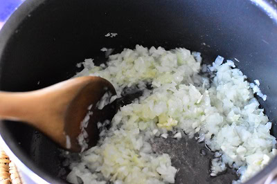 revenir l'oignon et l'ail revenir l'oignon et l'ail