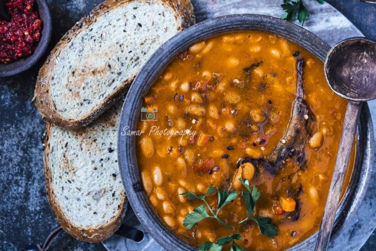 Loubia, ragoût aux Haricots Blancs en sauce rouge