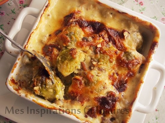 Gratin de choux de bruxelles, au bleu et noix