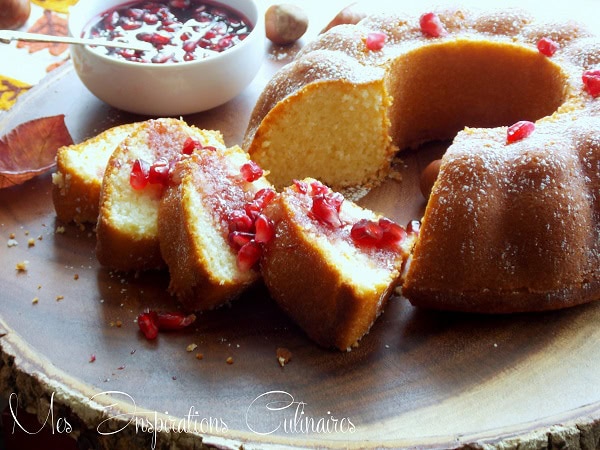 Gâteau au beurre et sa sauce à la grenade