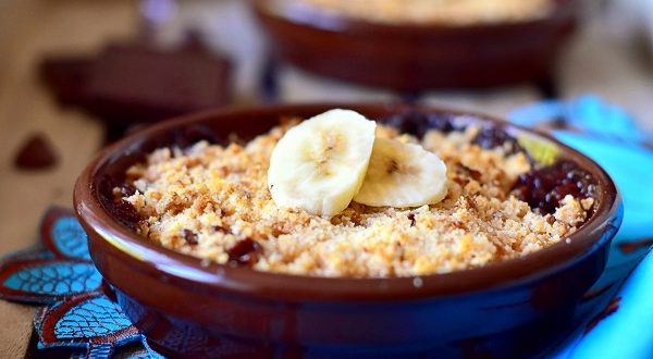 Entrez et tapons la causette (archive 8)... - Page 28 Crumble-banane-chocolat-recette-facile-1-600x330