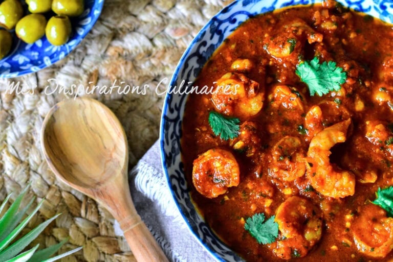 Crevettes pil pil au four : recette facile et savoureuse à la sauce tomate parfumée