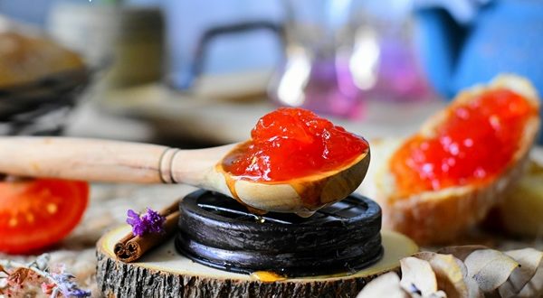 Confiture de tomates rouges