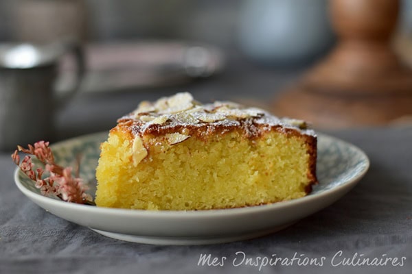 Torta caprese au citron et chocolat blanc