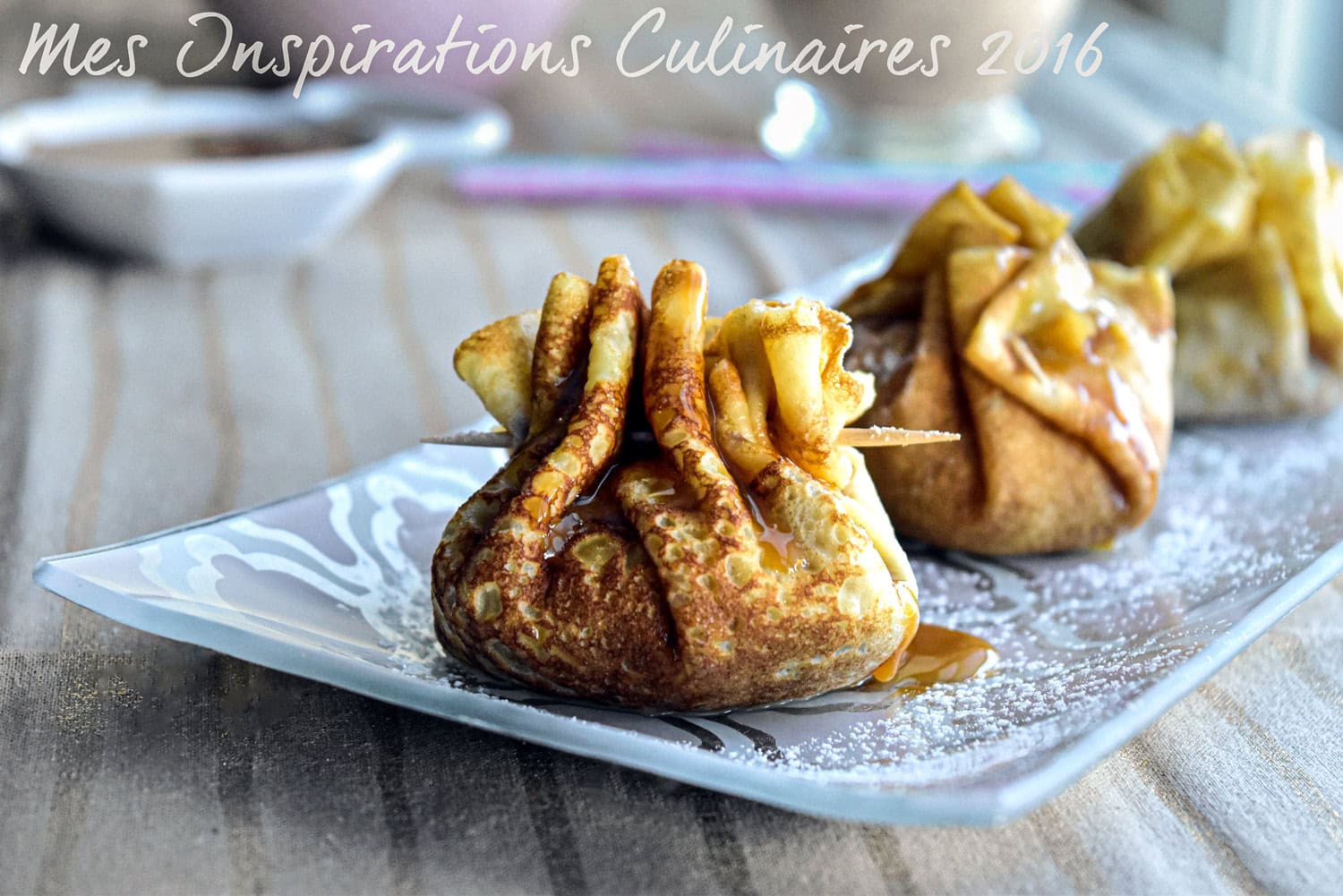 Aumônière de crêpes aux pommes et caramel beurre salé