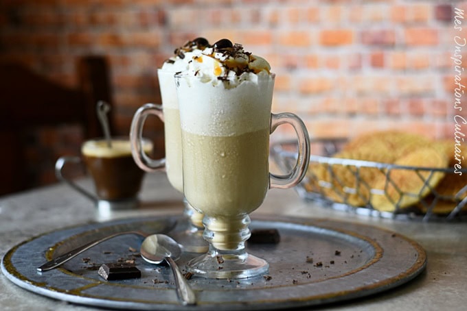 Le café frappé maison, boisson glacée de l’été