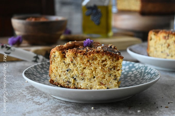 Cake à la tapenade et tomates séchées