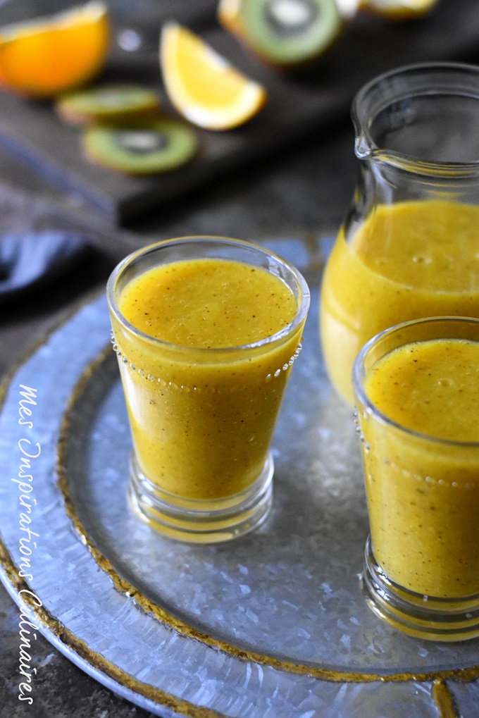 Smoothie orange kiwi, boisson aux fruits frais