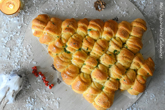 Sapin feuilleté, fromage ail fines herbes ( idée apéro)