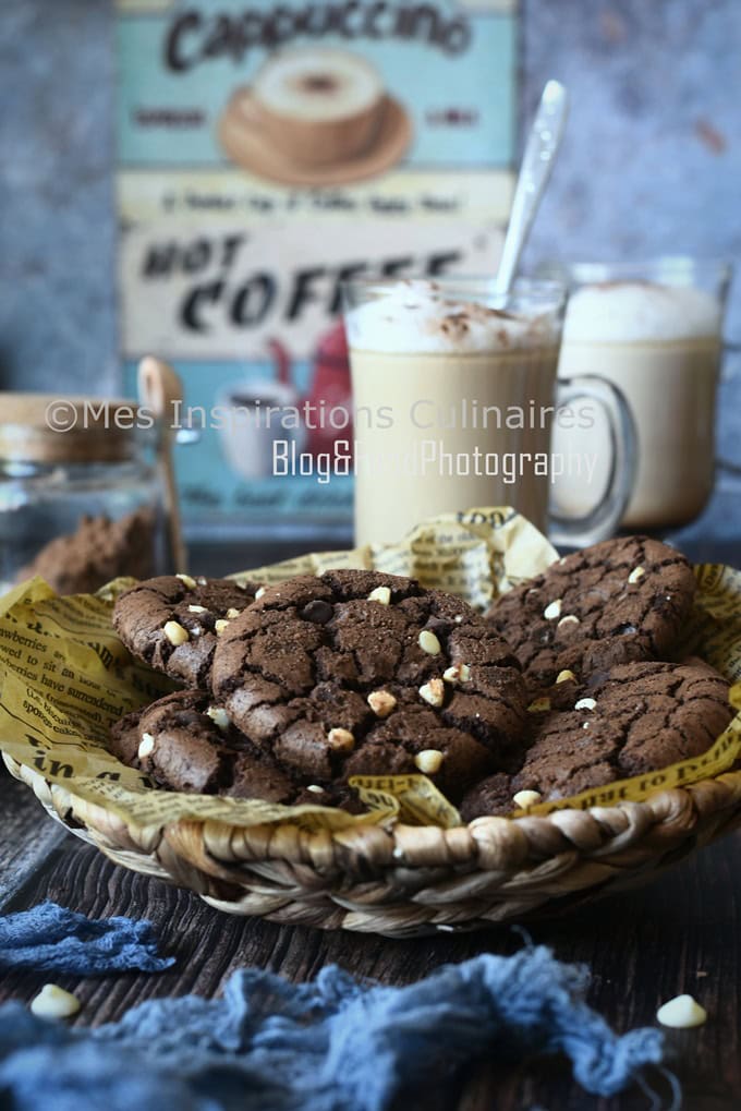 Cookies au chocolat cacao et pépites de chocolat blanc