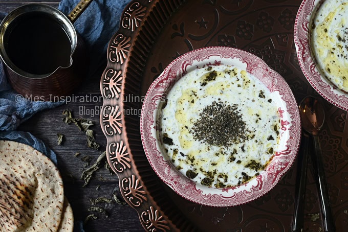 Soupe turque au yaourt, riz et menthe (Yayla Çorbasi)