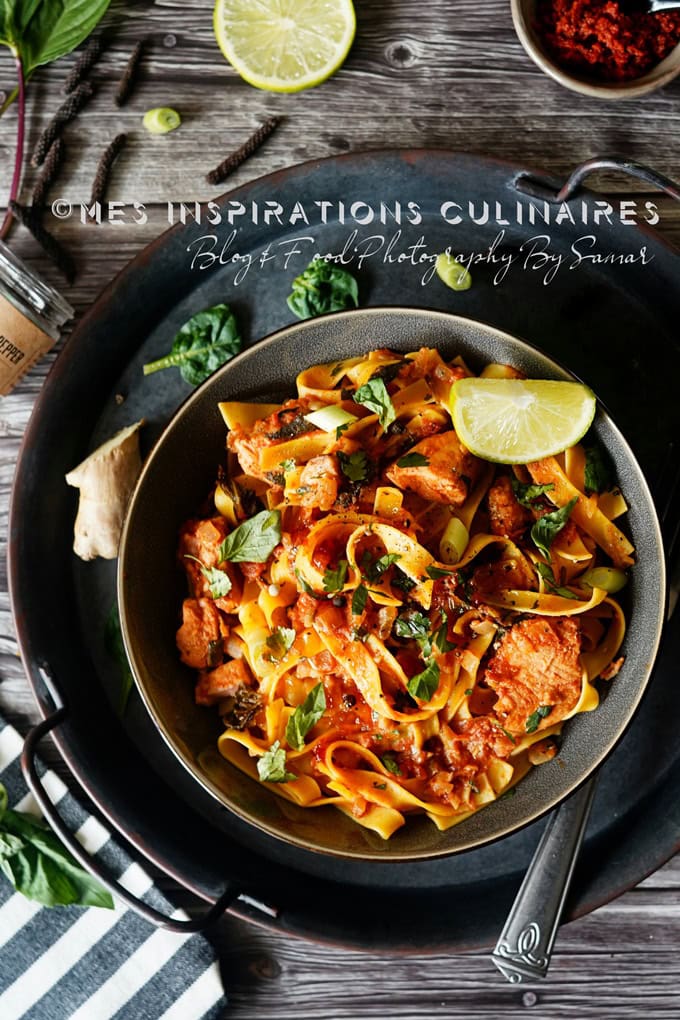 Tagliatelles au saumon frais et poivre long rouge de kampot