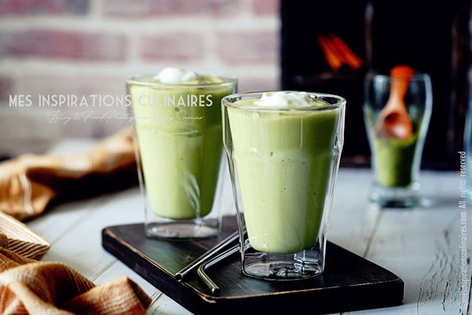 Smoothie à l’avocat, thé vert Matcha et épinards