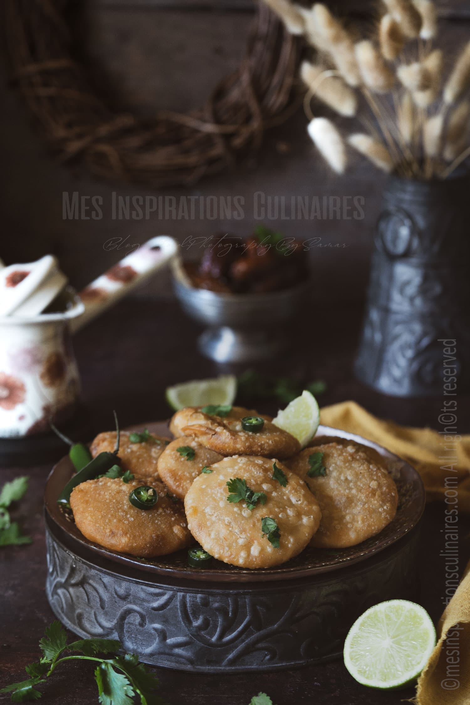 pain indien Aloo kachori aux pommes de terres épicées