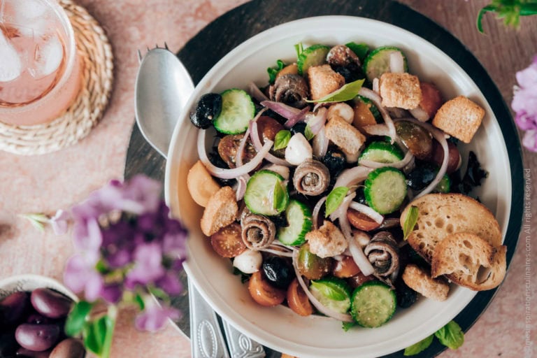 Panzanella, salade toscane estivale