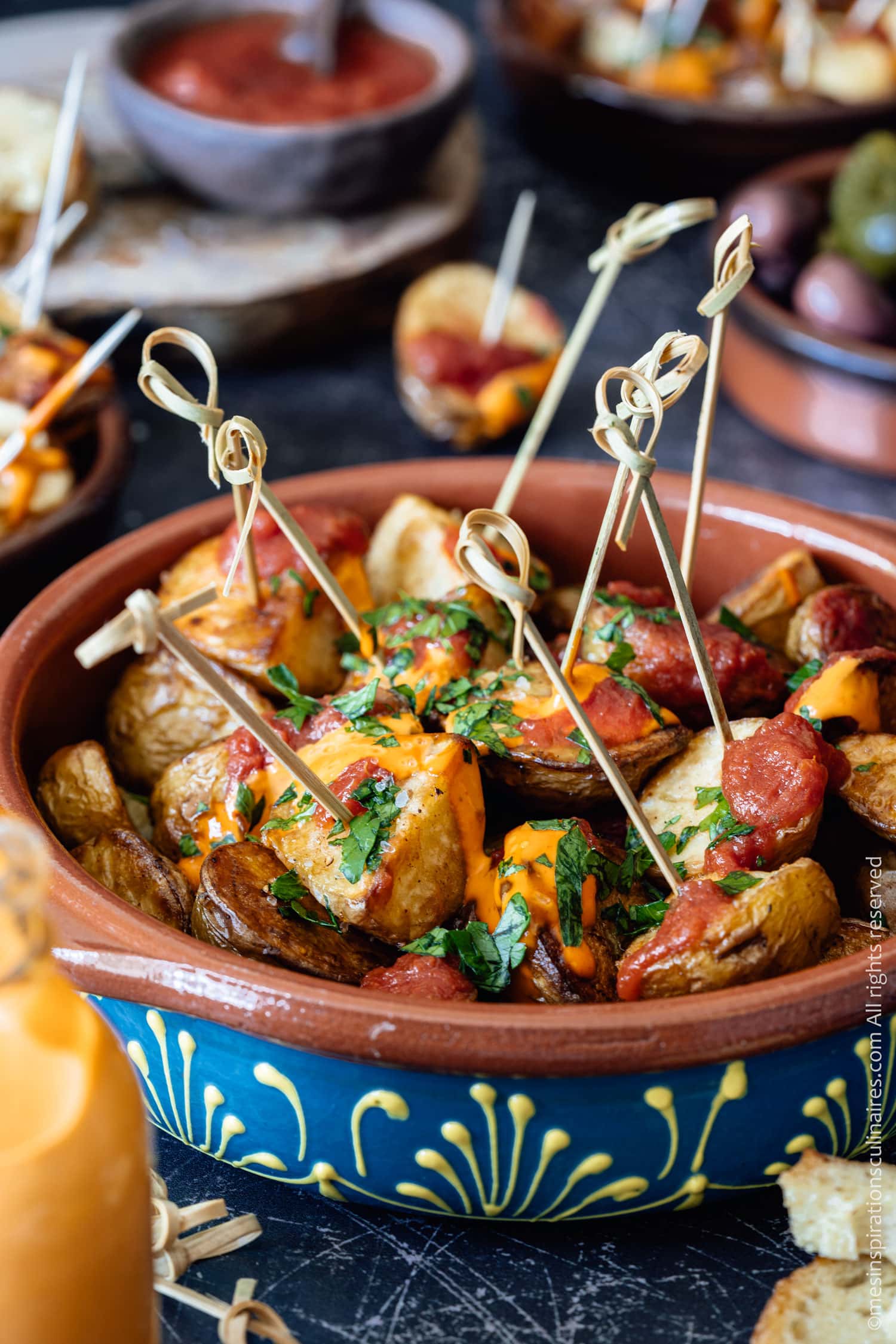 Pommes de terre a la sauce bravas