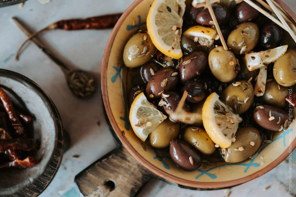 Comment faire des olives marinées aux herbes Le Blog cuisine de Samar