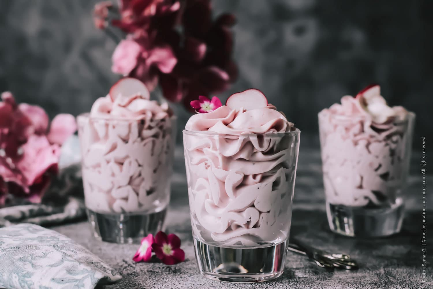 Verrines apéritives au cream cheese et radis (recette sans oeuf facile)