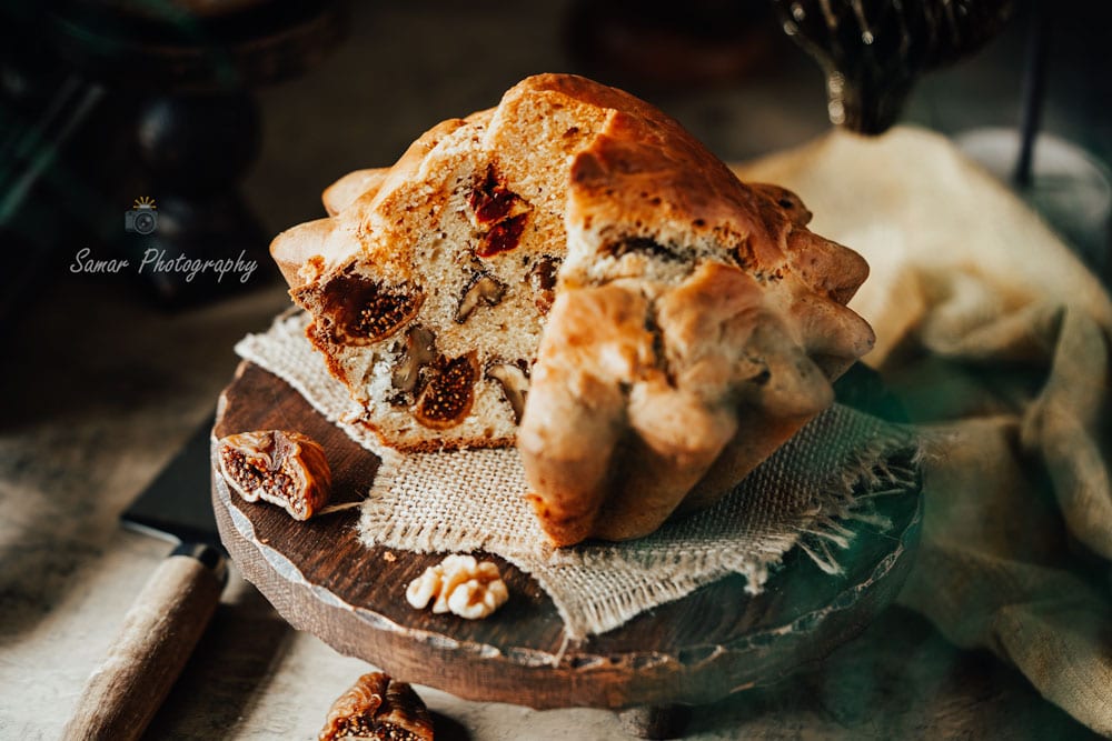 Cake apéritif salé aux figues séchées, noix et chèvre