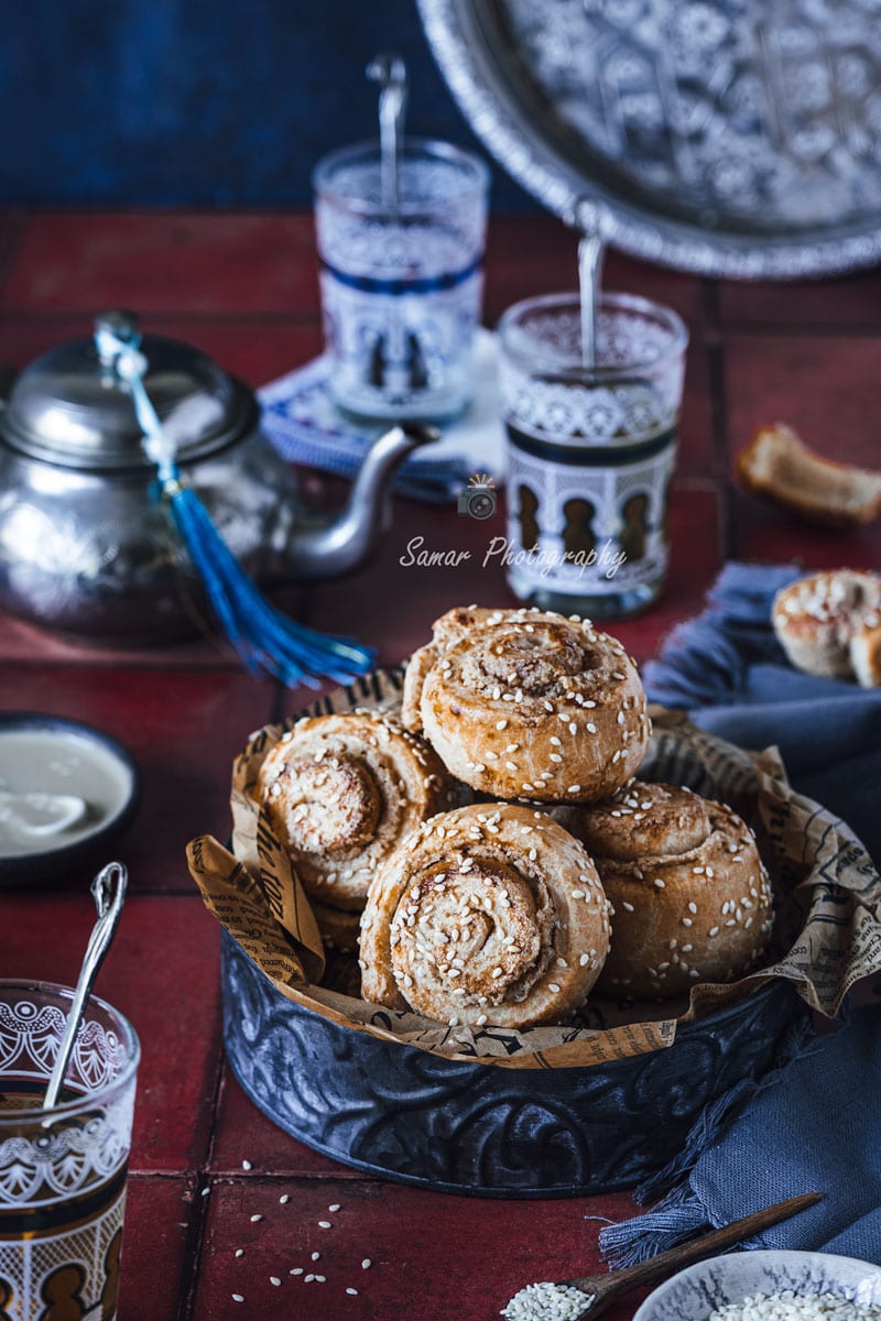 Pain escargot au tahini et sésame