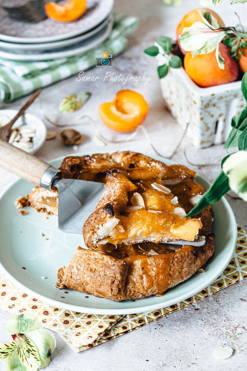 Tarte rustique aux abricots frais