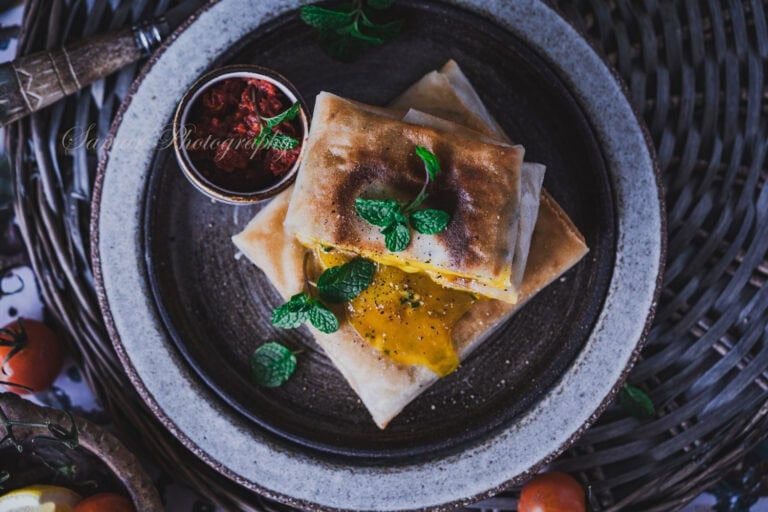 Brick tunisienne à l’oeuf : recette facile croustillante