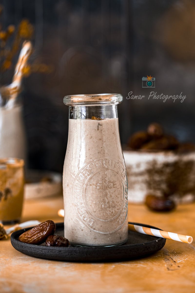 Smoothie beurre de cacahuète et dattes