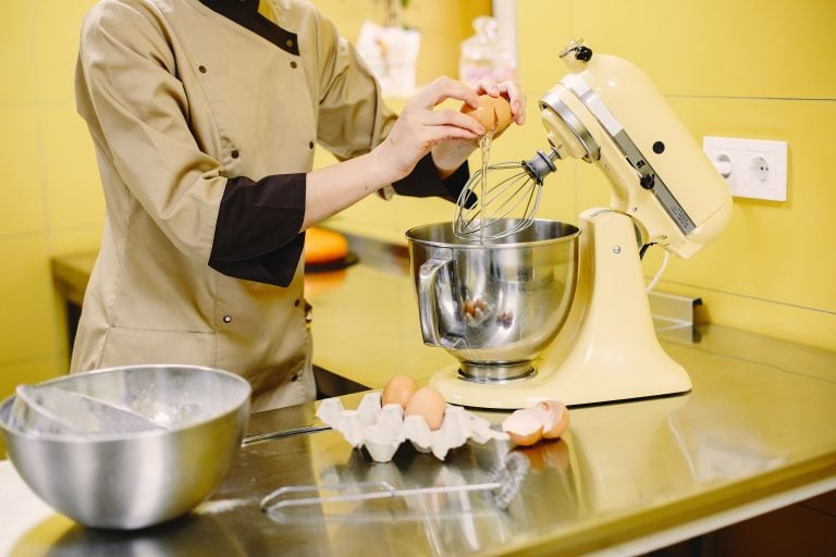 Le robot pâtissier, un vrai coup de main pour les recettes maison