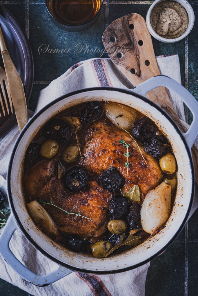 Cuisses de poulet à la moutarde et aux pruneaux 