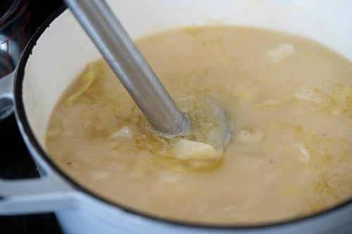 mixer la crème de pomme de terre