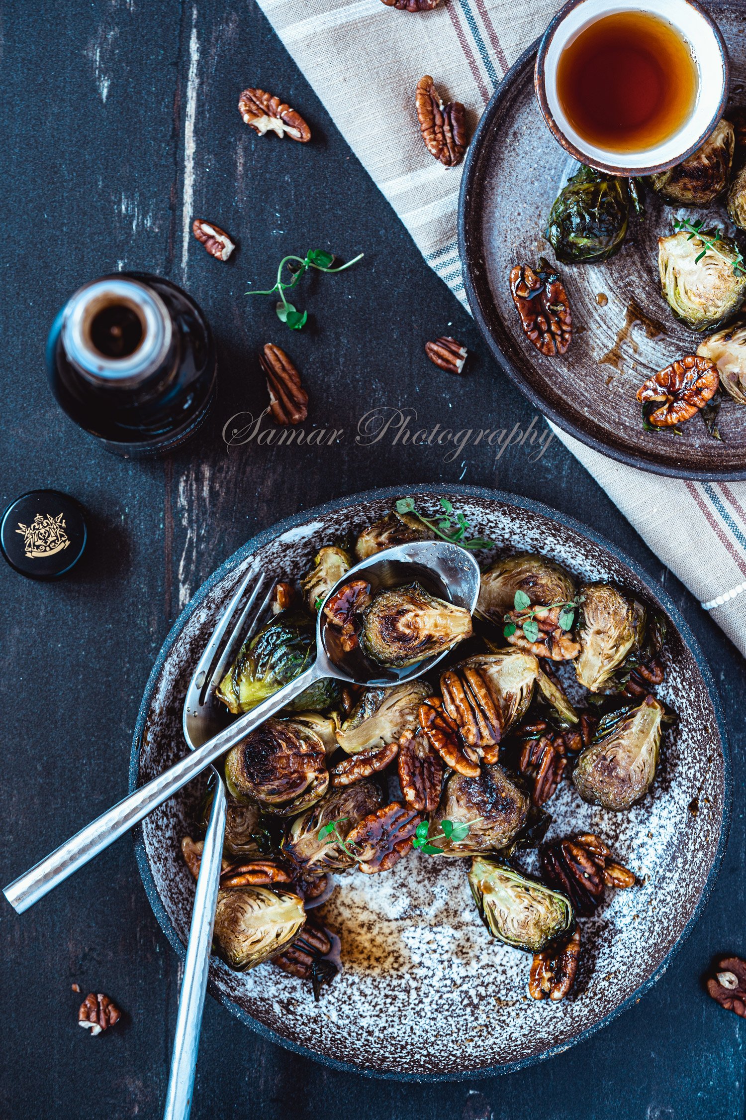 Choux de Bruxelles rôtis au sirop d’érable et balsamique avec noix de pécan