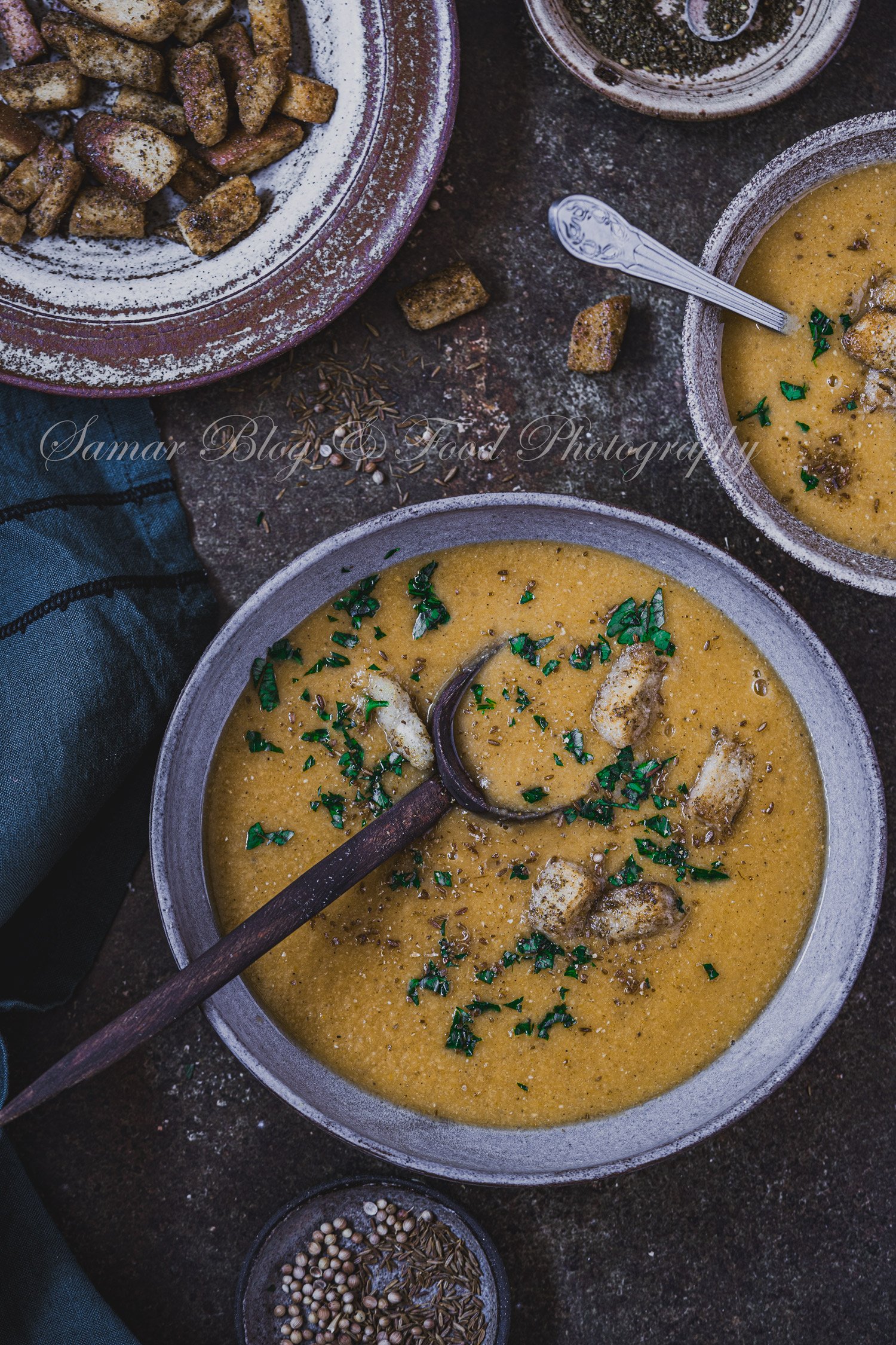 Soupe palestinienne de lentilles rouges et butternut rôti 